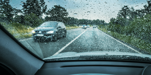 Cover Image for Consejos para manejar en temporada de lluvias y evitar accidentes