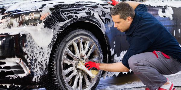 Cover Image for ¿Cómo lavar tu auto? Prolonga la vida de tu vehículo